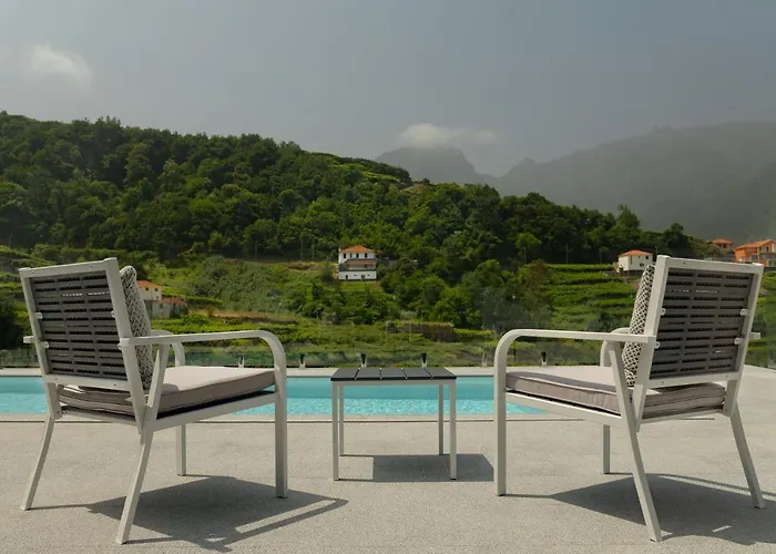 Casa Avo Da Pedra, By Op *